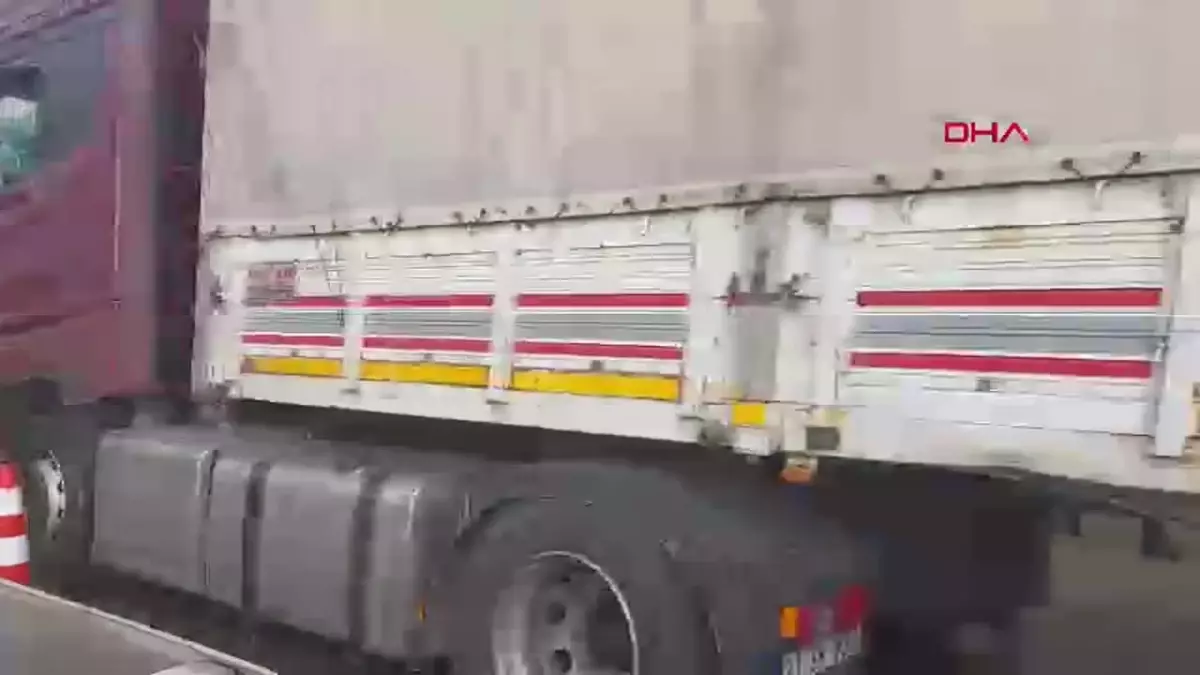 Bolu’da Tanker ve Otomobil Çarpıştı